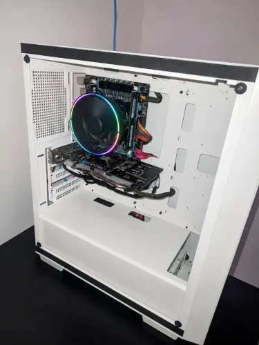 (roda tudo)Pc gamer Custo Benefício