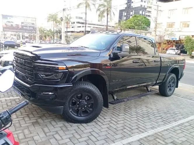 Ram 3500 Laram.6.7 Night Ed.tb CD 4X4 Die. 2025