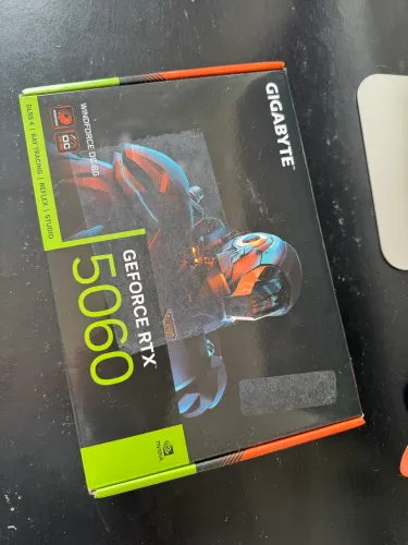 RTX 5060 8gb Gigabyte Nova