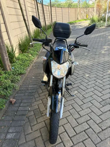 Yamaha Factor 150 ED 2019/2020 na cor preta, extremamente conservada e com apenas 15.000 k