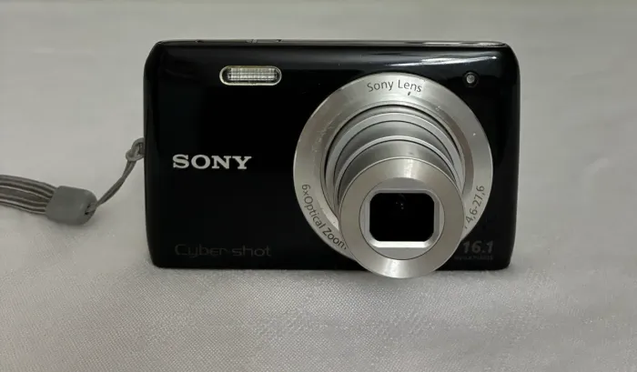 Câmera Sony Cyber-shot DSC-W670