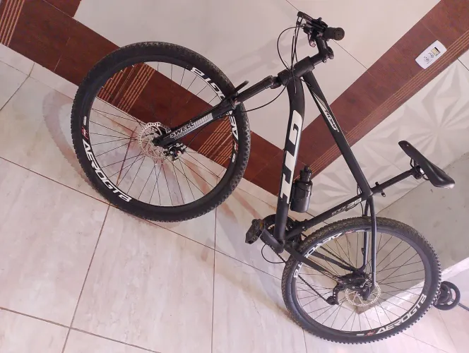 Vende se uma Bak GTI nó precinho apenas 550reais prá vender logo