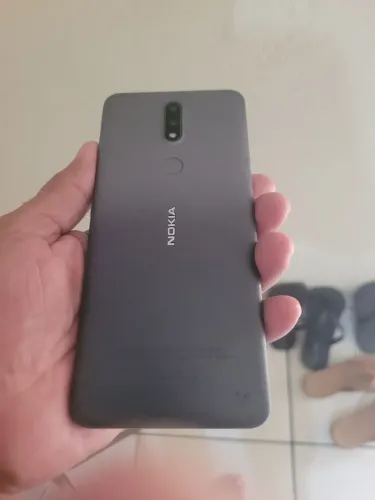 Vendo Nokia 64 gigas tela original ainda tricando 