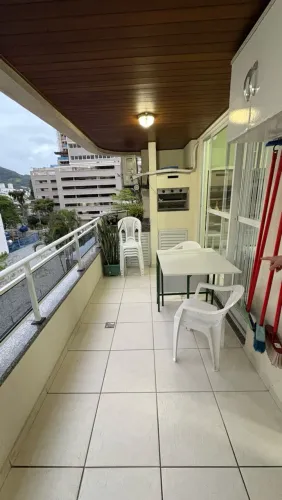 Apartamento BC uma quadra do mar temporada