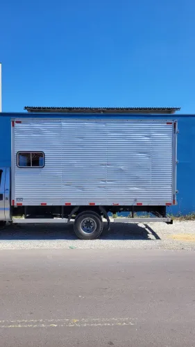 Carroceria baú caminhão 3/4
