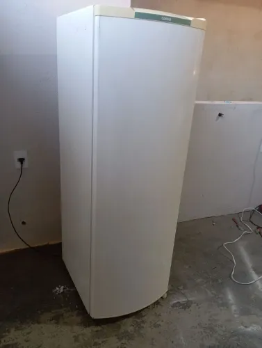 Geladeira Consul funcionando perfeitamente, nunca foi no conserto 