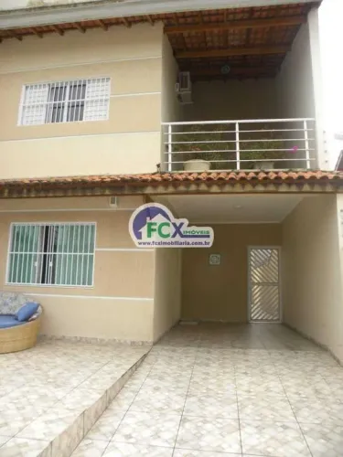 Casa para Venda em Peruíbe, Parque Turistico, 2 dormitórios, 3 suítes, 1 banheiro, 2 vagas
