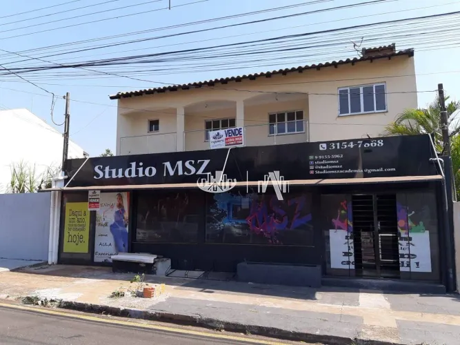 Casa com 3 quartos à venda, 460 m² por R$ 1.100.000 - Paulista - Londrina/PR