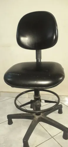 Cadeira de escritório giratória