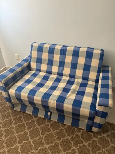 Sofá cama - COM DETALHES
