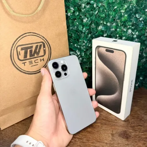 iPhone 15 Pro Max 256GB Natural Titanium - Sem Marcas de Uso
