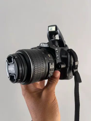 NIKON D3000