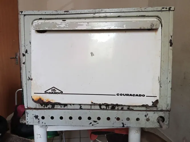 Venda de forno e armário 