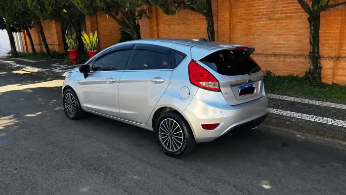 Ford Fiesta SE 1.6 16V Flex 5P 2012