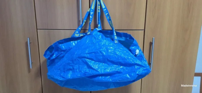 2 sacolas Ikea usadas.