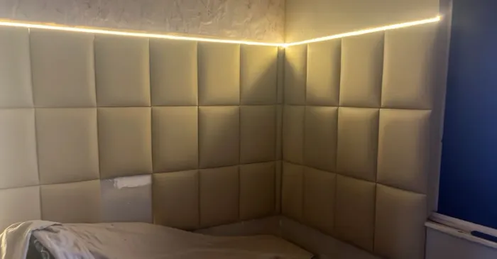 Cabeceira de cama em módulos