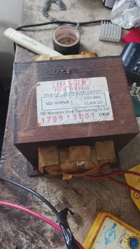 Trnásnfomador de. Micro ondas