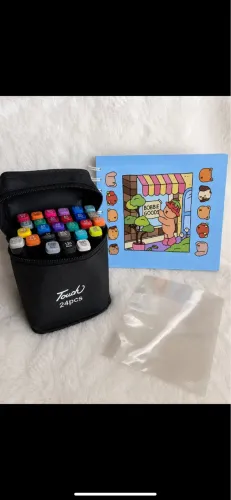 Kit Bobbie Goods e estojo com 24 canetinhas