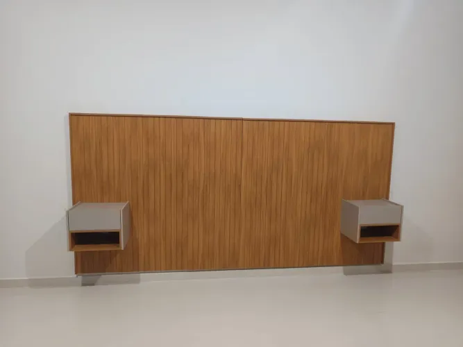 vendo cabiceira cama king, em otimo estado.
