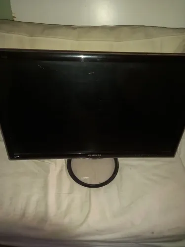 Moldura e pé da tv samsung Lt 27A550