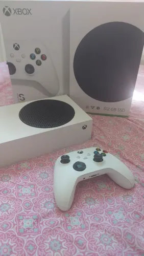 Vendo Xbox Series S + 2 controles
