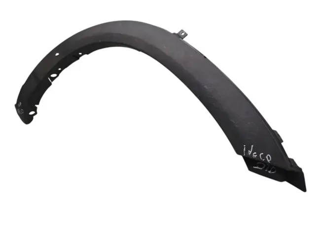 Aplique dianteiro direito Iveco 2013