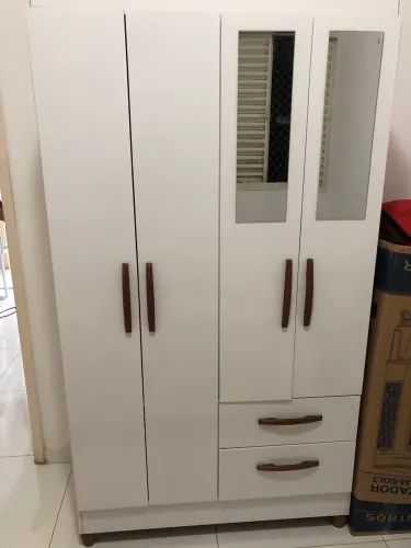 Vende-se guarda roupa 