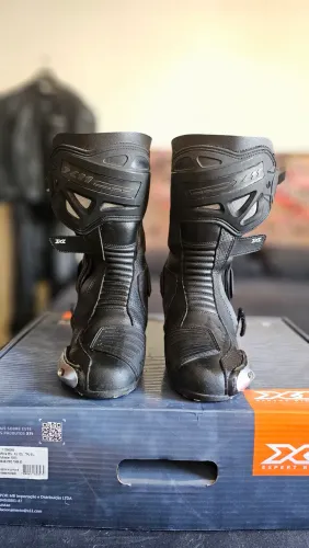 Bota X11 Speed Race Pro tamanho 40