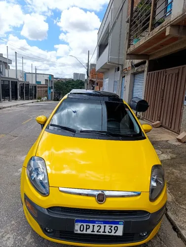 Fiat Punto Sporting 1.8 Flex 8v/16v 5P 2013