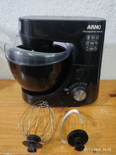 Batedeira planetária Arno 220V