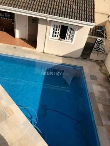 Casa com 3 Dormitórios à Venda, 460 M² por R$ 2.100.000,00 - Jd das Samambaias - Jundiaí/S