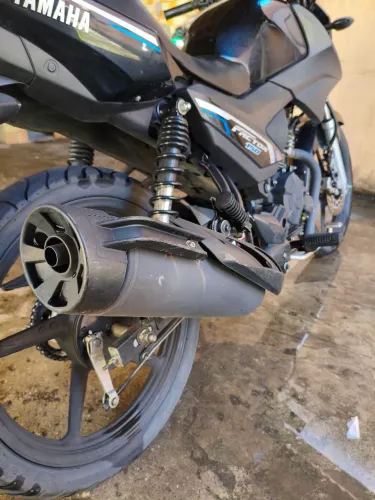 Vendo factor 150 preta 