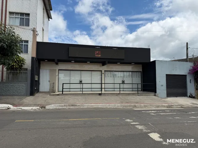 Oportunidade Rara na Praia do Morro! Ponto comercial de alto padrão de visibilidade, na av