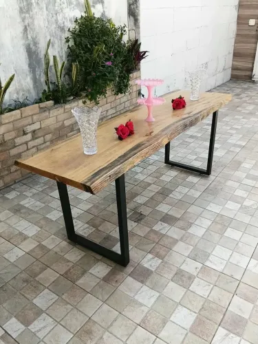 Aluga-se Mesa Rústica para Festas