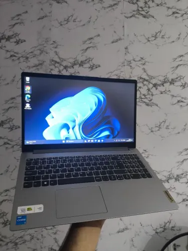 Notebook Lenovo core i5 de 12* geração + 8 GB + 512gb SSD M2 super novo !
