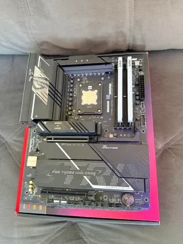 KIT UPGRADE x870e-H ROG + 9950X3D + 32GB CL30 6000 XPG