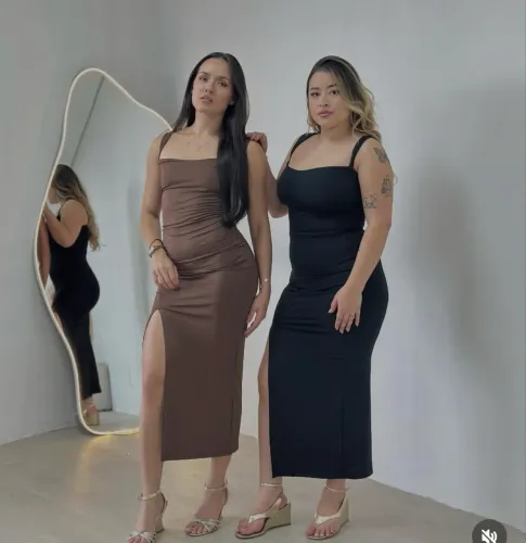 Vestido colado marrom