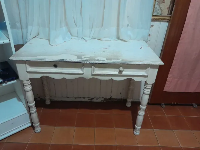Mesa antiga 