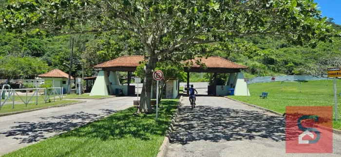 Casa de Condomínio em Jardim Pero - Cabo Frio