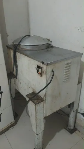 Batedeira de Massa Profissional 220V - Excelente Estado