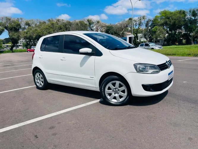 Volkswagen Fox Plus 1.0mi/ 1.0mi Total Flex 8V 4P 2009