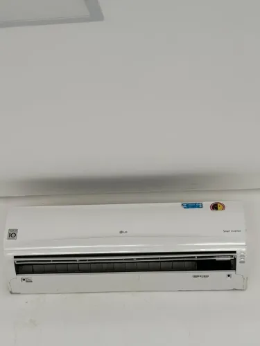 VENDO 2 AR-CONDICIONADOS! ELGIN 30.000 BTUs + LG SMART INVERTER 22.000 BTUs