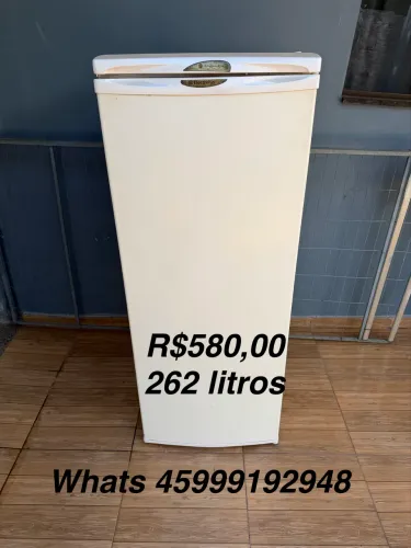 Geladeira 262 litros funcionando Electrolux