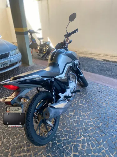 Honda Titan 160 2019/2019 - prata/cinza