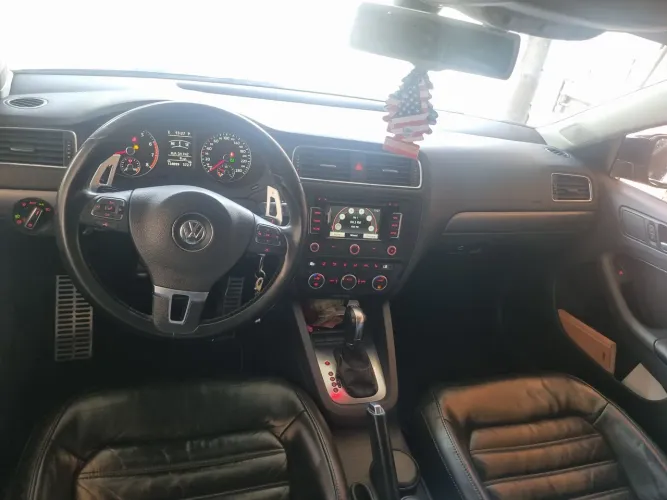 Volkswagen Jetta Highline 2.0 TSI 16V 4P Tiptronic 2013