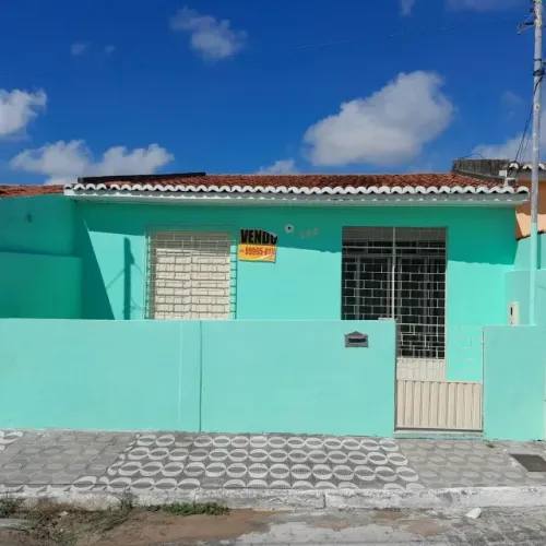 vende-se otima casa