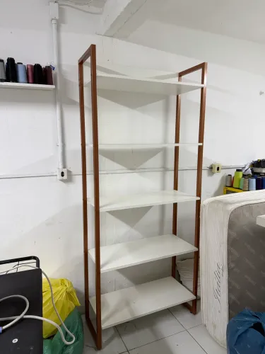 Estante MDF cobre