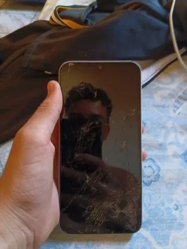 Celular a15 128gb pronto pra jogar so precisa arrumar a tela