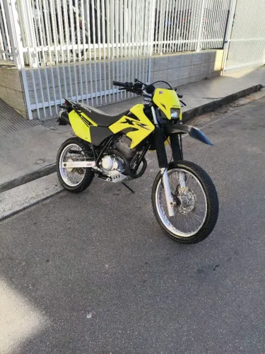 moto muito conservada e só pegar e rodar