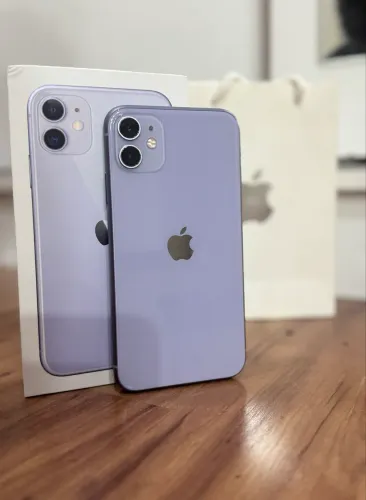 iPhone 11 lilás